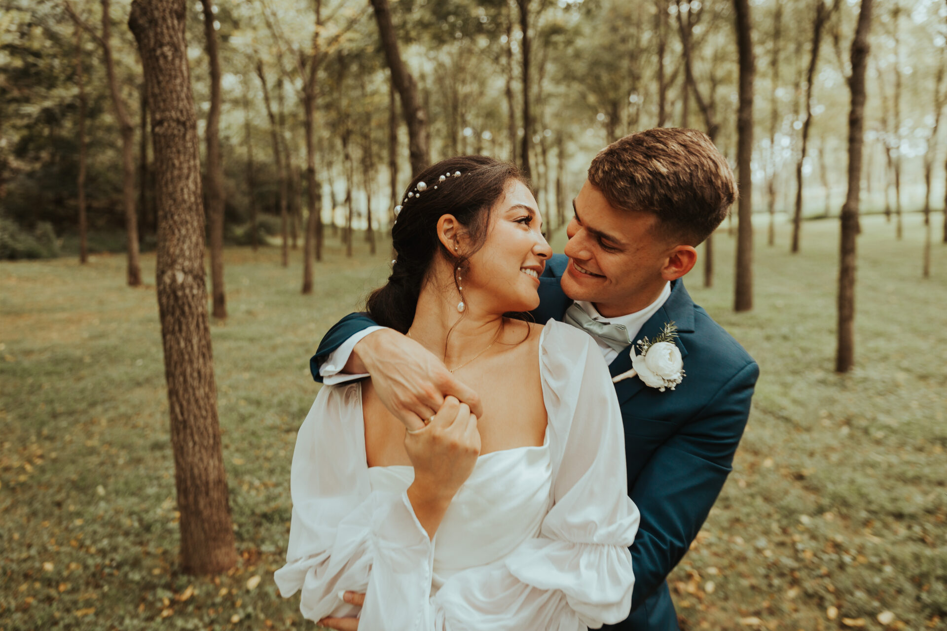 Featured image for “Hana and Dalton’s Fall Wedding”