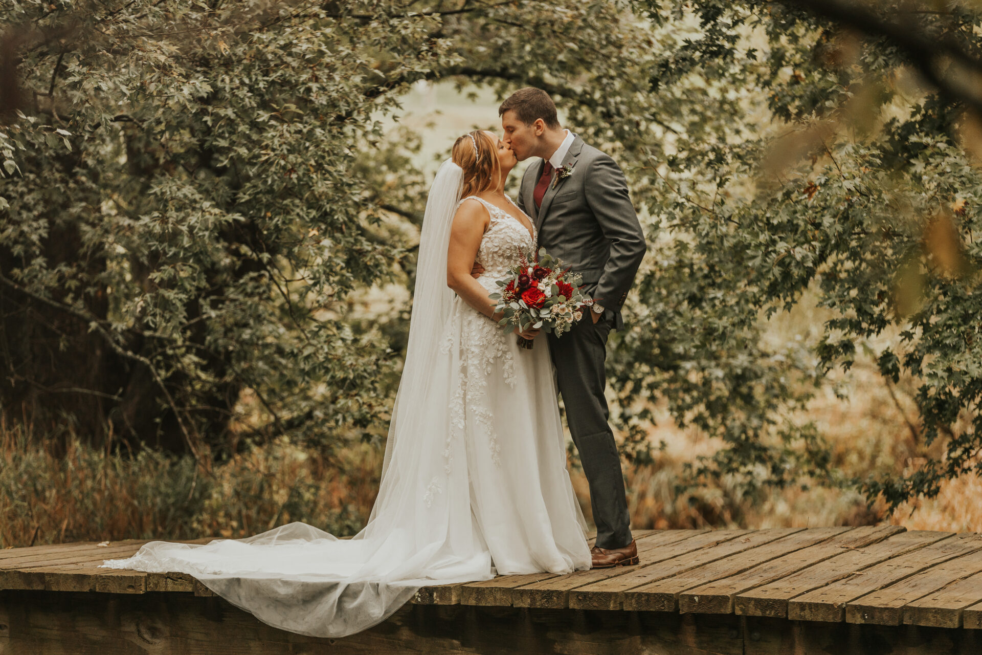 bride, groom, bridge, fall wedding